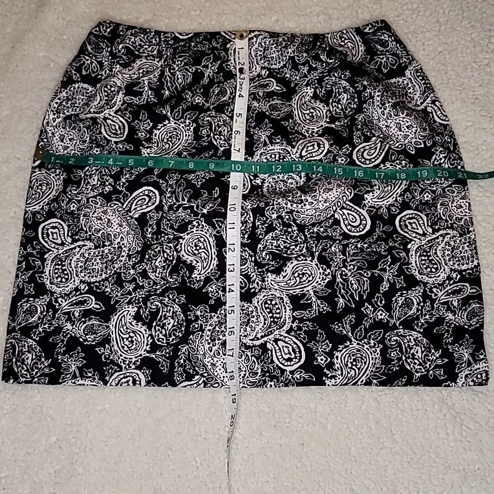 0050. ECU ~ Lauren by Ralph Lauren ~ Paisley Stretch Skirt w/ Hidden Zipper!